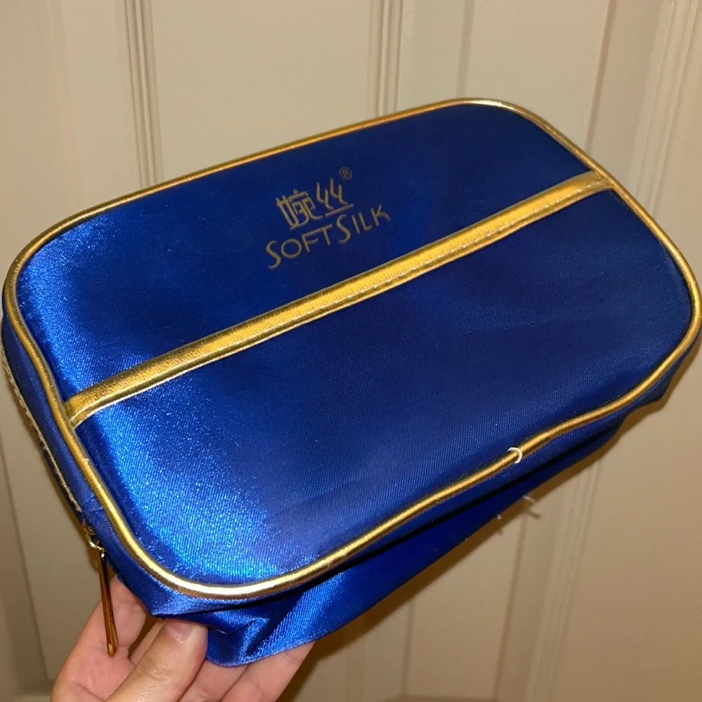 makeup purse